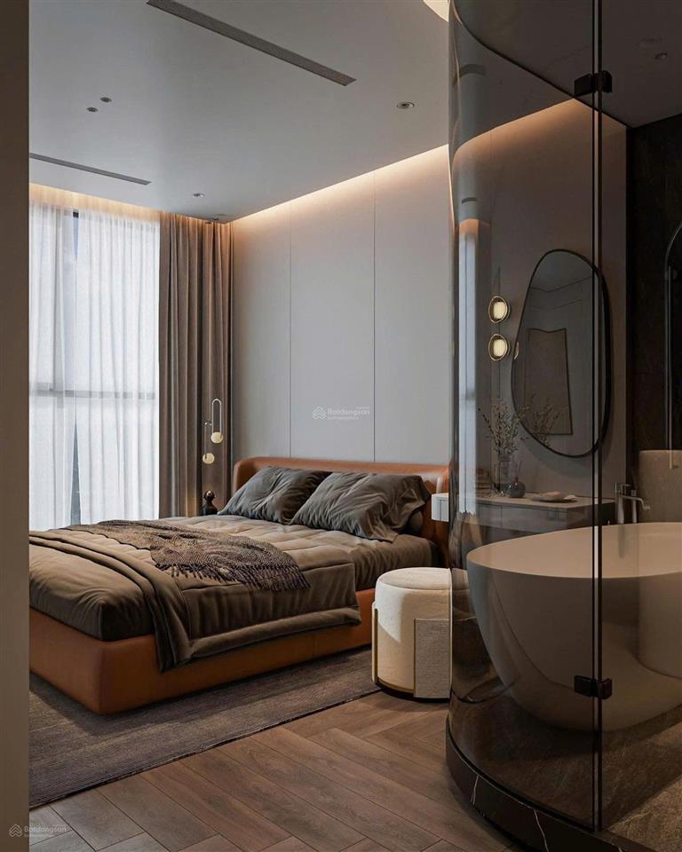 Bán gấp căn hộ hoa hậu chung cư metropolis, 136m2, 4pn, tầng cao, view hồ, đồ xịn. 0963 668 ***