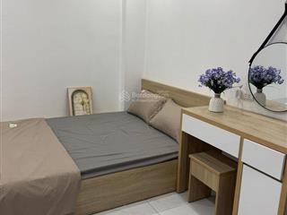 Bán tòa chdv phạm văn đồng, 88m2, 8 tầng, thang máy, 28 phòng dt 1.4tỷ/năm