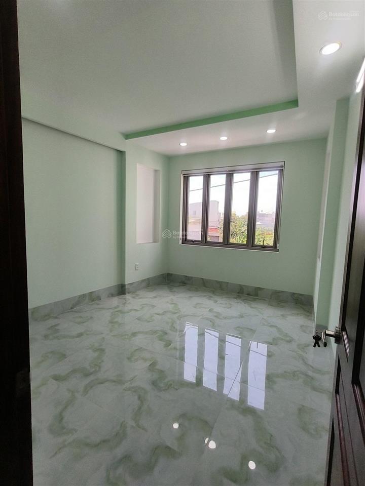 Nhà đẹp 4 tầng, ngang 7m sát chợ hiệp bình  hẻm xe tải 8.9 t.ỷ