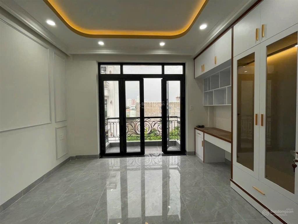 Hiệp bình chánh ngay chợ hiệp bình  hẻm chuẩn 7m có lề  xe hơi ngủ nhà  5 tầng btct thang máy