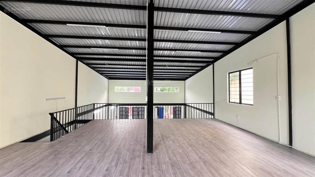 Kho xưởng 300m2 mới 100%tường kiên cố sạch đẹphiệp bình chánhthủ đức,gần gigamallphạm văn đồng