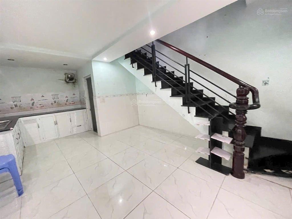 Nhà 2 tầng 30m2 sổ hồng riêng sát kdc hồng longhiệp bình phướcthủ đức