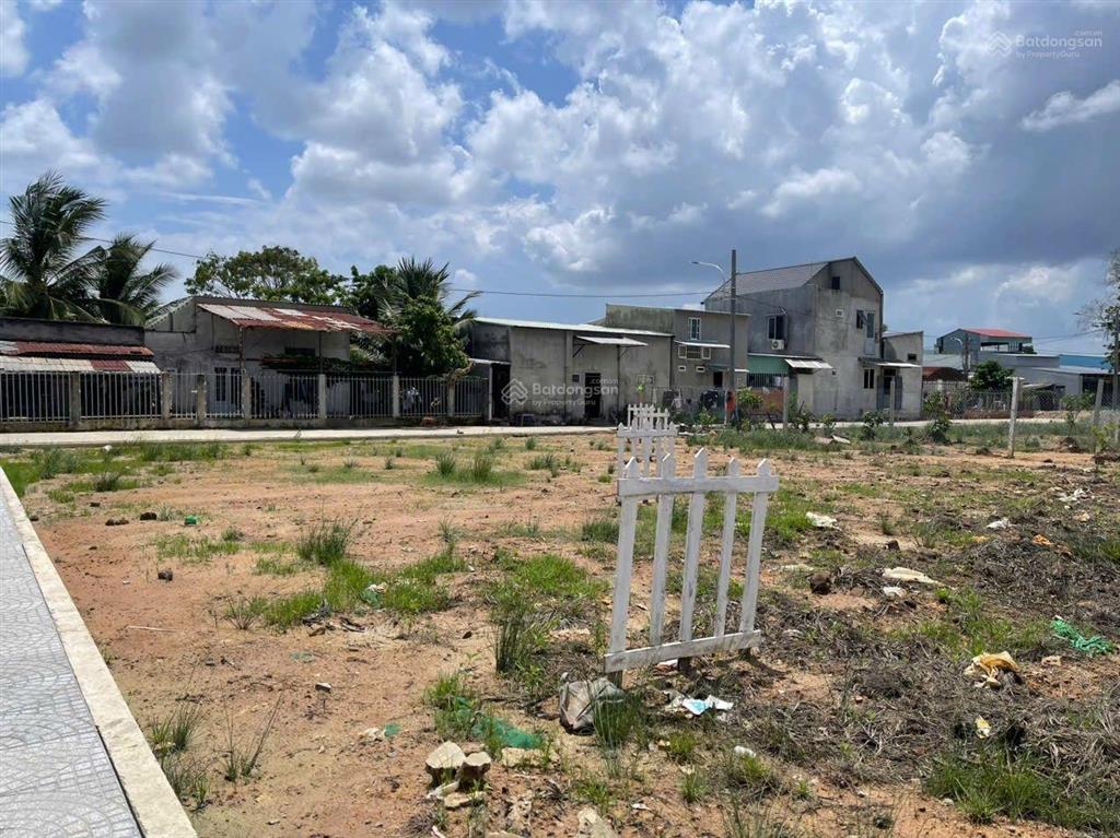 Hỗ trợ 3 bên. 70%. dt 100m² (có 80m thổ cư). sổ riêng từng nền. giá 1 tỷ 150. tân hòa. phú mỹ. hồ