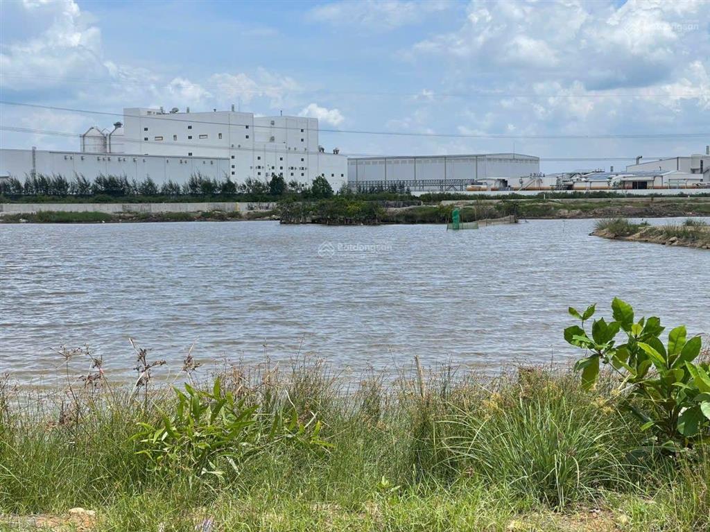 Hỗ trợ 3 bên. 70%. dt 100m² (có 80m thổ cư). sổ riêng từng nền. giá 1 tỷ 150. tân hòa. phú mỹ. hồ
