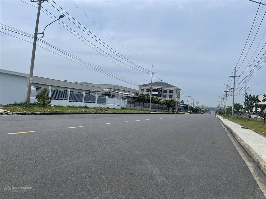 Bán lô đất trong kcn đồng nai. đã đóng thuế một lần. hỗ trợ bank. dt 42000m2