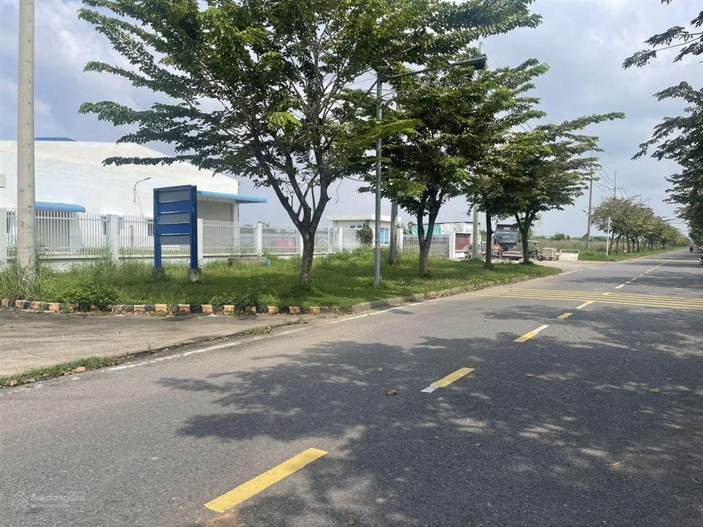 Bán lô đất trong kcn đồng nai. đã đóng thuế một lần. hỗ trợ bank. dt 42000m2