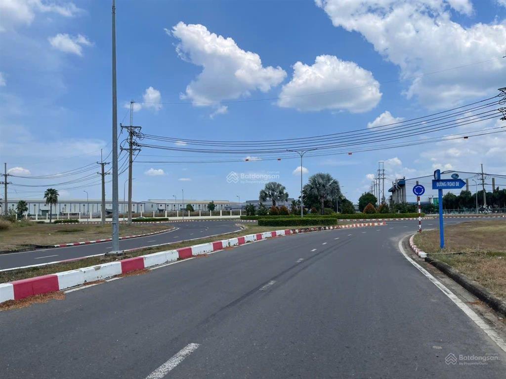 Bán lô đất trong kcn đồng nai. đã đóng thuế một lần. hỗ trợ bank. dt 42000m2