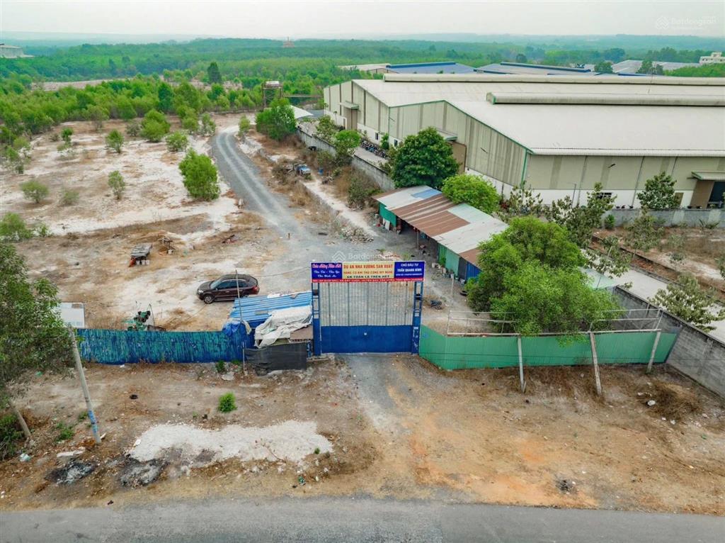 Bán 41,000m1 đất skc xây dựng nhà xưởng . bình dương diện tích 41,000m2 ( 4,1 hecta )
skc 