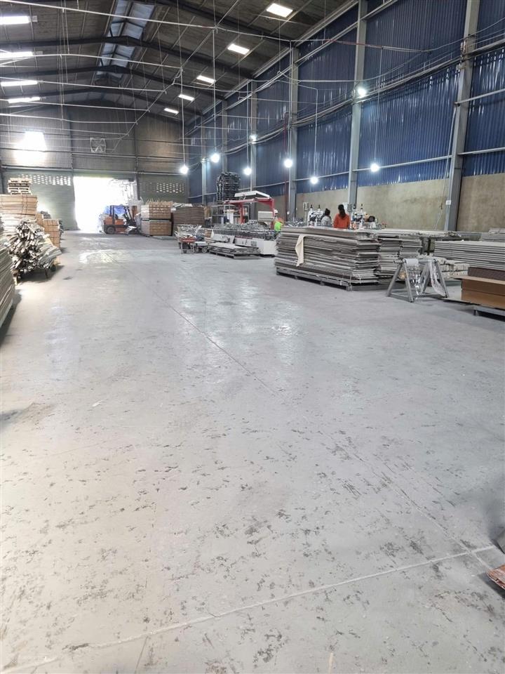 Giá bán 1x tỷ thương lượng. đang cho thuê 130tr/tháng, bán xưởng hố nai 3 trảng bom