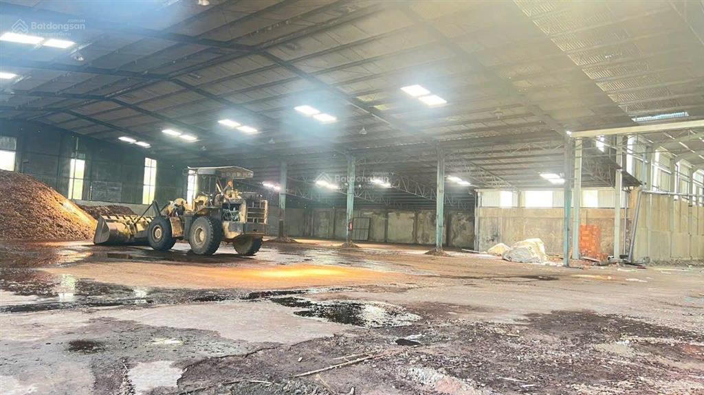 Cho thuê xưởng 2.600m2 an viễn, đồng nai. diện tích xưởng 2.600m2, sân bãi rộng rãi