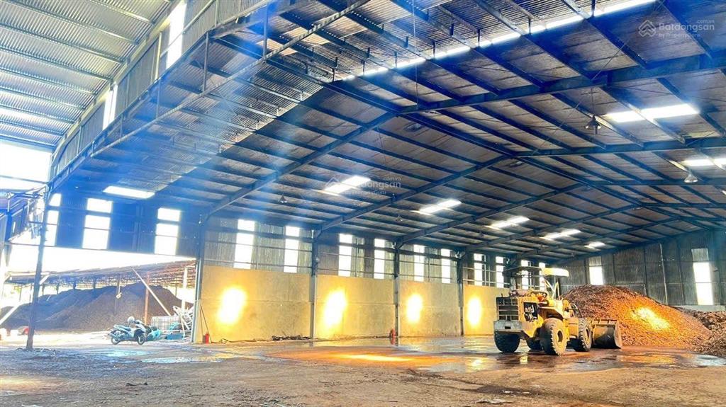 Cho thuê xưởng 2.600m2 an viễn, đồng nai. diện tích xưởng 2.600m2, sân bãi rộng rãi