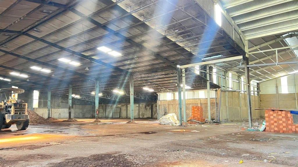 Cho thuê xưởng 2.600m2 an viễn, đồng nai. diện tích xưởng 2.600m2, sân bãi rộng rãi