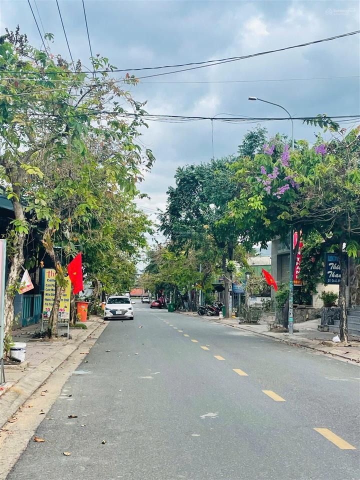 B.án khu trung tâm kinh doanh buôn b.án khu ngọc hà, đường ngô gia tự .p. phú mỹ. tp. hcm
dt 700