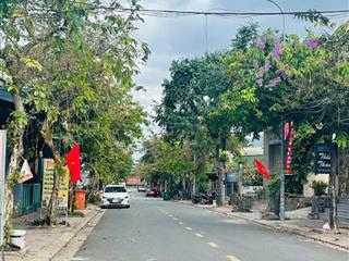 B.án khu trung tâm kinh doanh buôn b.án khu ngọc hà, đường ngô gia tự .p. phú mỹ. tp. hcm
dt 700