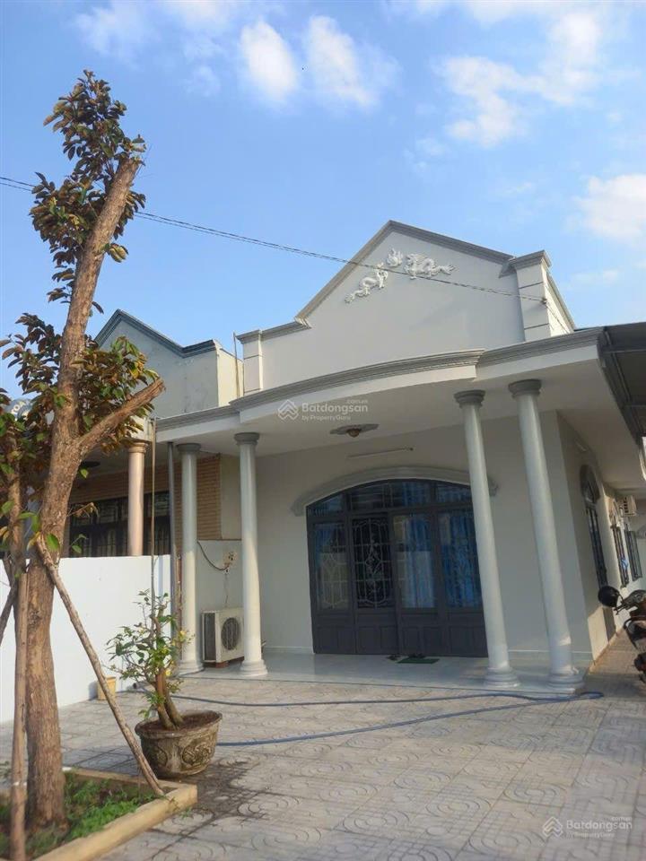 Nhà 2 mặt tiền trịnh hoài đức, trảng bom, đồng nai.
diện tích 421m2 (có 200m thổ cư)