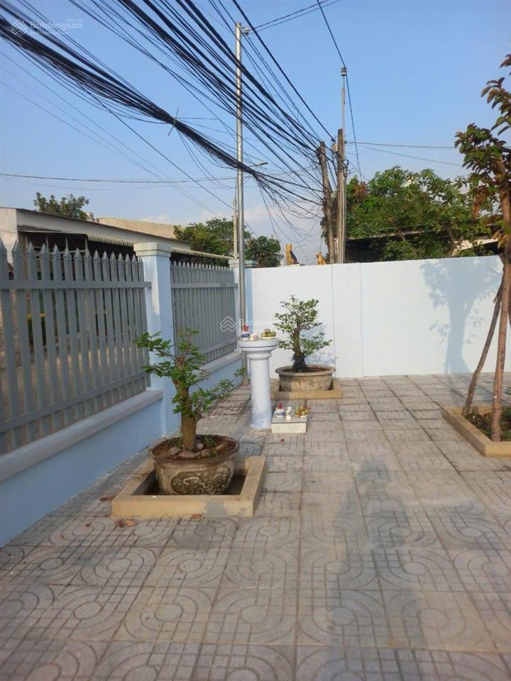 Nhà 2 mặt tiền trịnh hoài đức, trảng bom, đồng nai.
diện tích 421m2 (có 200m thổ cư)