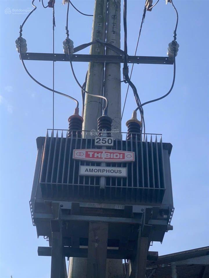Cho thuê xưởng sx. p hố nai đồng nai.
dt xưởng 3300m2. tba 250kva. giá chỉ 150tr/th. đường xe