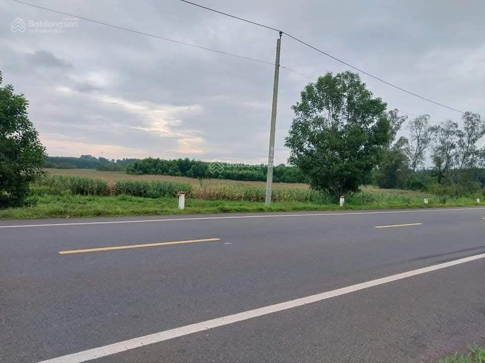 B.án 5ha4. phủ hồng có 120m.mặt tiền đường hương lô 10 ( mặt tiền đường vành đai lv). xã sông nhạn