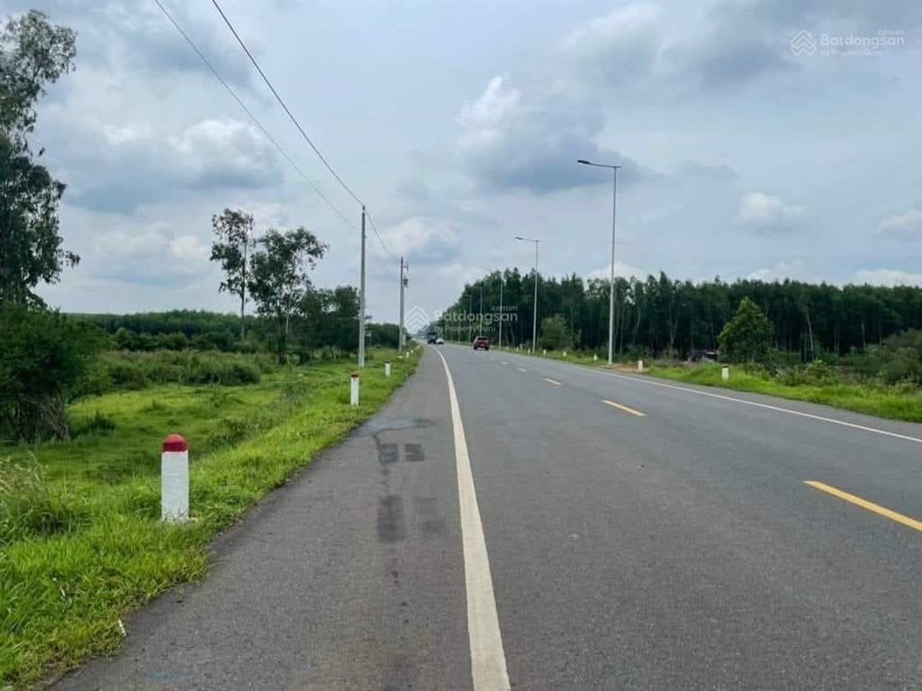 B.án 5ha4. phủ hồng có 120m.mặt tiền đường hương lô 10 ( mặt tiền đường vành đai lv). xã sông nhạn