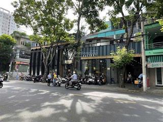 Chính chủ cần bán nhà mặt tiền đường trương công định, p.14, q.tân bình .
diện tích 92m. sổ ri
