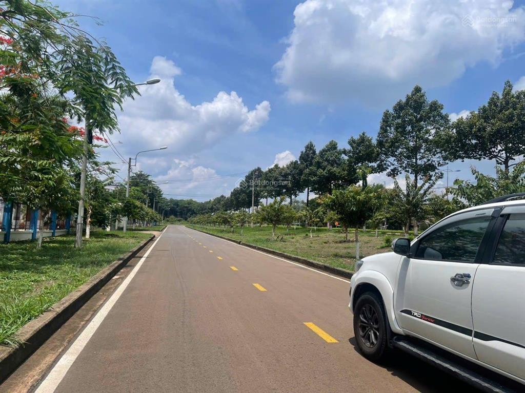 Cho thuê xưởng tại kcn long khánh, đồng nai. tổng diện tích khuôn viên 5500m2