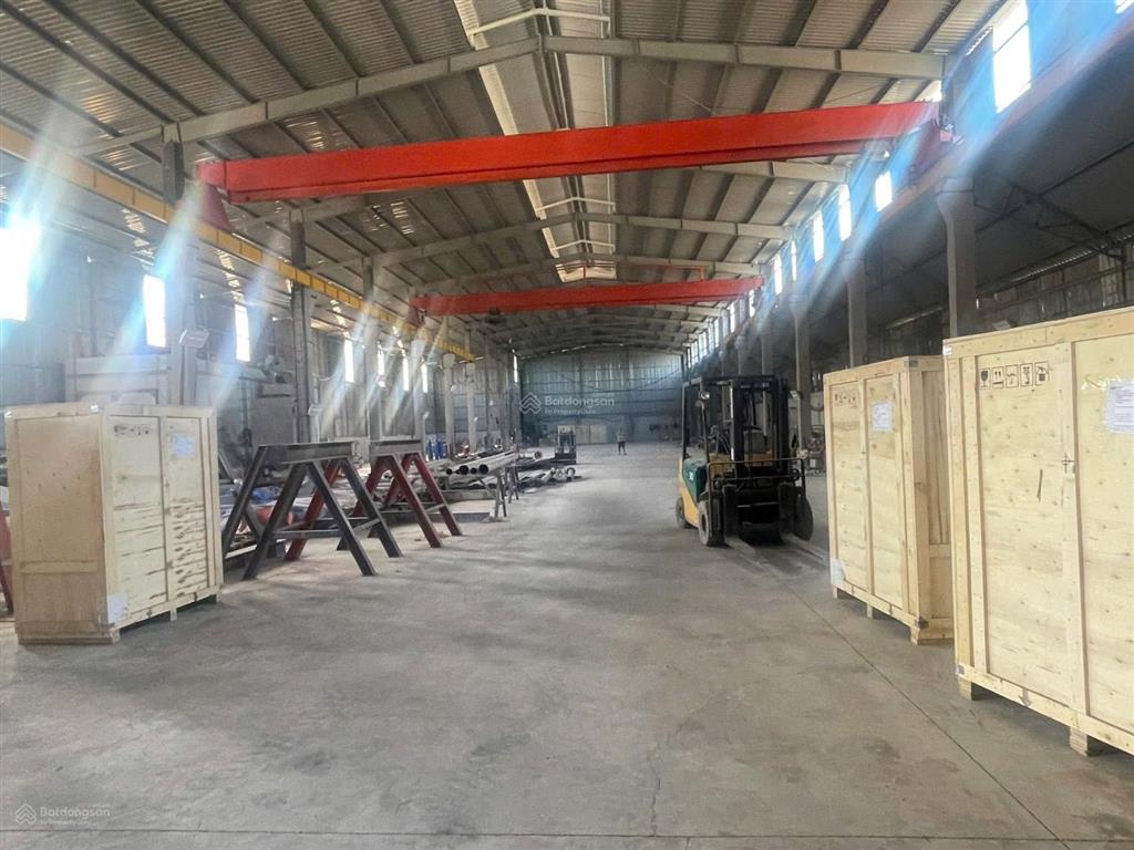 Cho thuê kho xưởng mặt tiền đt 743a, p. dĩ an, tp. hcm. diện tích kho xưởng 1.200m2 có văn phòng