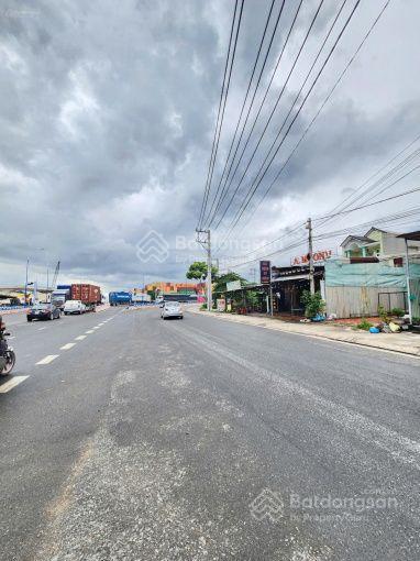 Cho thuê kho xưởng mặt tiền đt 743a, p. dĩ an, tp. hcm. diện tích kho xưởng 1.200m2 có văn phòng
