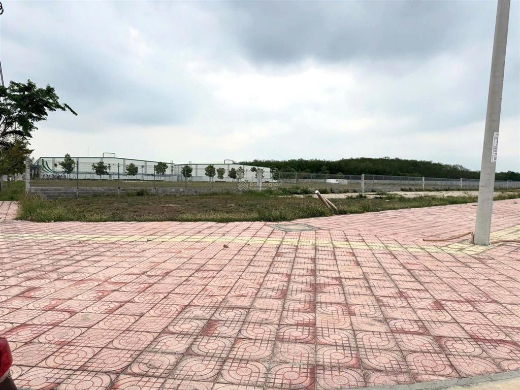 Bán đất trả tiền 1 lần đến năm 2070. (đảm bảo đầu tư dài hạn với điều kiện vay vốn ngân hàng).
d