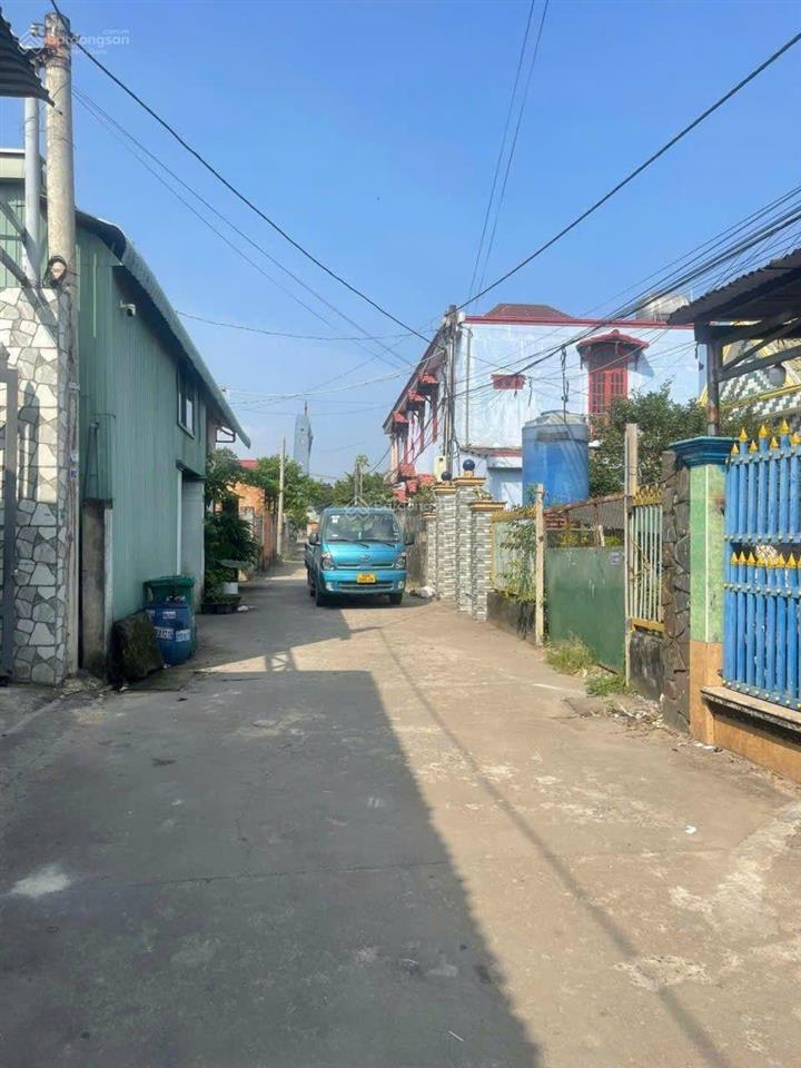 Bán đất tặng nhà cấp 4 cũ. ngay gx tân thành. bình minh, trảng bom. cách ql1a chỉ 200m. hạ giá chỉ