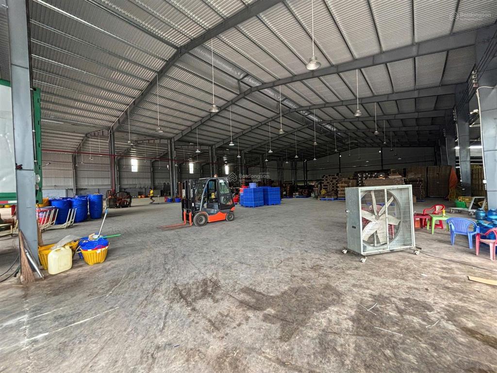 Bán 14000m2 xưởng đồng nai
bán nhà xưởng mặt tiền quốc lộ 1a. tdt gần 14.000m. đất thổ cư 1.00