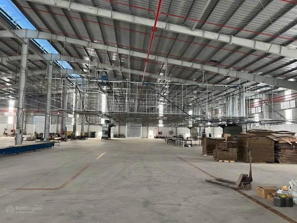 Cho thuê xưởng 3000m2 tại kcn long khánh, đồng nai giá 99ngh/m2 tổng diện tích  4000m2