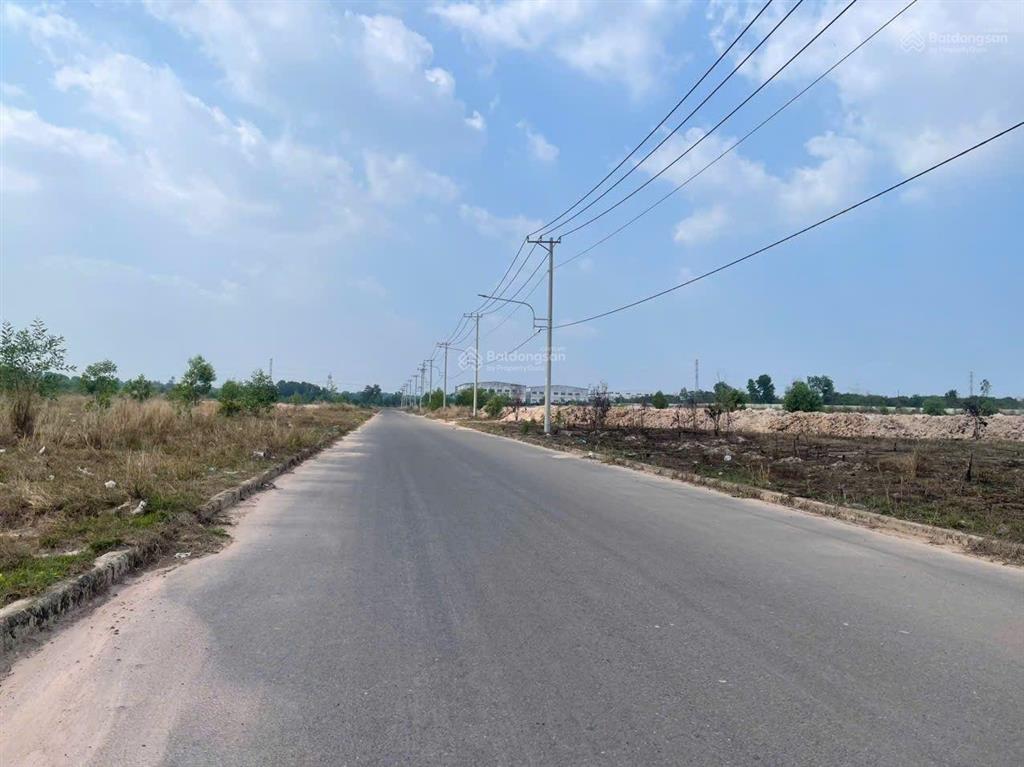 Bán đất skk khu công nghiệp trảng bom, đồng nai, hỗ trợ bank 70%, cho dn, dt đất 22.000m2