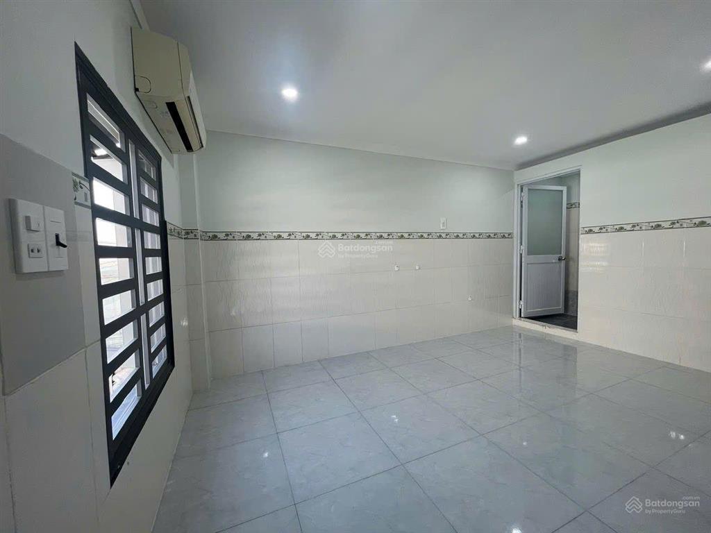 Chỉ còn 3 tỷ 250, bán nhà 2 mặt tiền 5*15m sổ riêng full thổ cư nhà cấp 4 mới, sáng thoáng đẹp