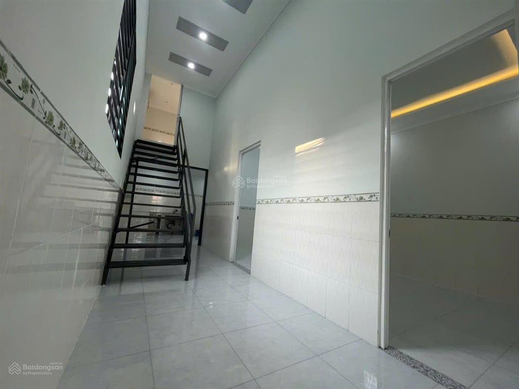 Chỉ còn 3 tỷ 250, bán nhà 2 mặt tiền 5*15m sổ riêng full thổ cư nhà cấp 4 mới, sáng thoáng đẹp