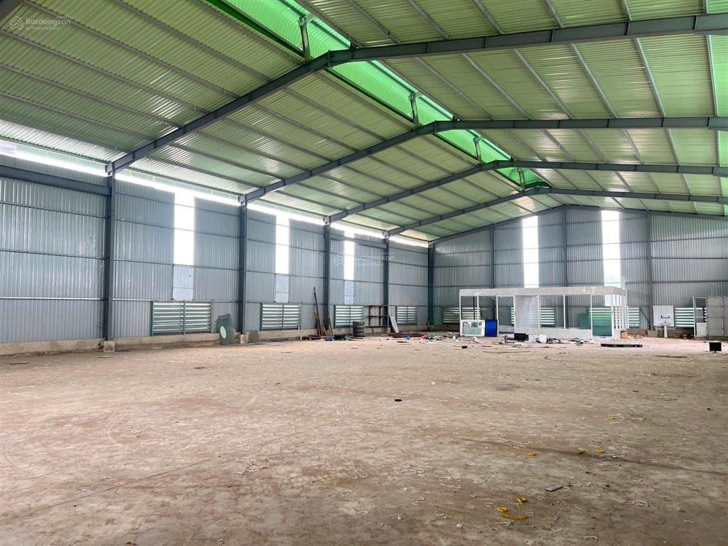 Cho thuê kho xưởng hố nai đồng nai, tdt 2500m2.
diện tích nhà xưởng 1.100m2 nền bê tông chịu