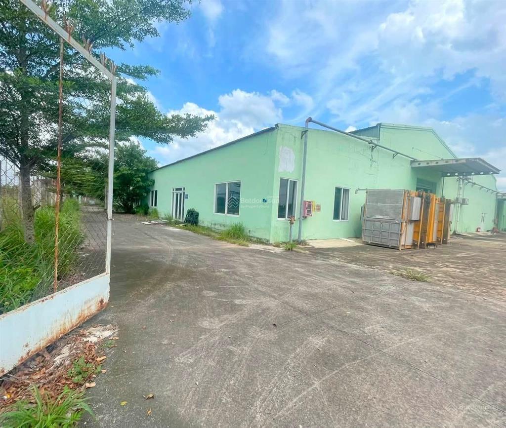 50.000m2, 5ha, 3 mặt tiền đường xe công, long thành đồng nai, sổ riêng có 300m2 thổ cư và 5000