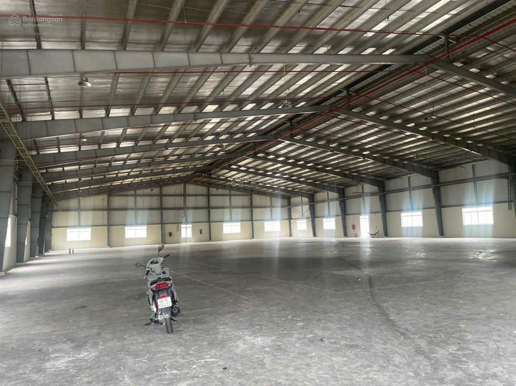 Cho thuê xưởng tại kcn long khánh, đồng nai. tổng diện tích khuôn viên 5500m2 (pháp lý chuẩn kcn)