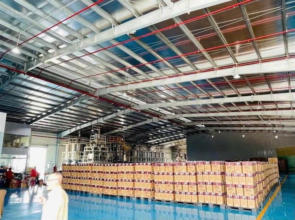 Bán gấp kho xưởng trong kcn sóng thần 3
diện tích đất 5.000m
diện tích nhà xưởng 3.700m văn phò