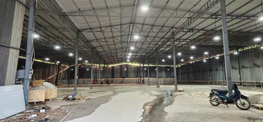Cho thuê kho xưởng 2.500m an điền, bến cát. giá thuê 140 triệu/tháng. sân rộng xe tải, xe