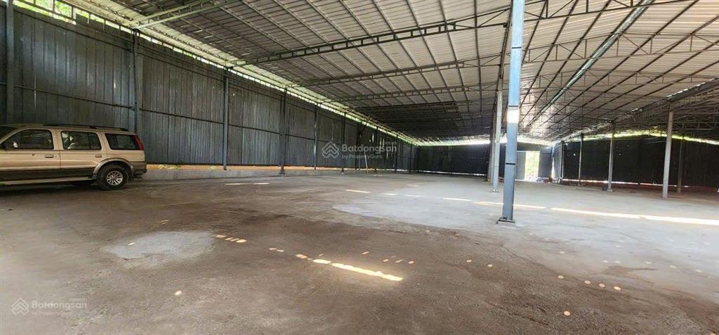 Cho thuê kho xưởng 2.500m an điền, bến cát. giá thuê 140 triệu/tháng. sân rộng xe tải, xe
