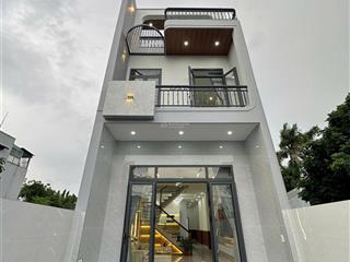 Bán nhà 1 trệt 1 lầu kp3, trảng dài, đồng nai.
diện tích 4,5 x 29m (127m²). sổ riêng full thổ cư.