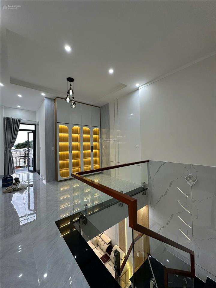 Bán nhà 1 trệt 1 lầu kp3, trảng dài, đồng nai.
diện tích 4,5 x 29m (127m²). sổ riêng full thổ cư.
