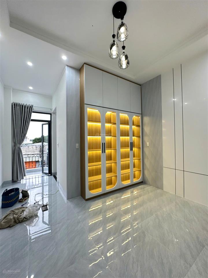 Bán nhà 1 trệt 1 lầu kp3, trảng dài, đồng nai.
diện tích 4,5 x 29m (127m²). sổ riêng full thổ cư.