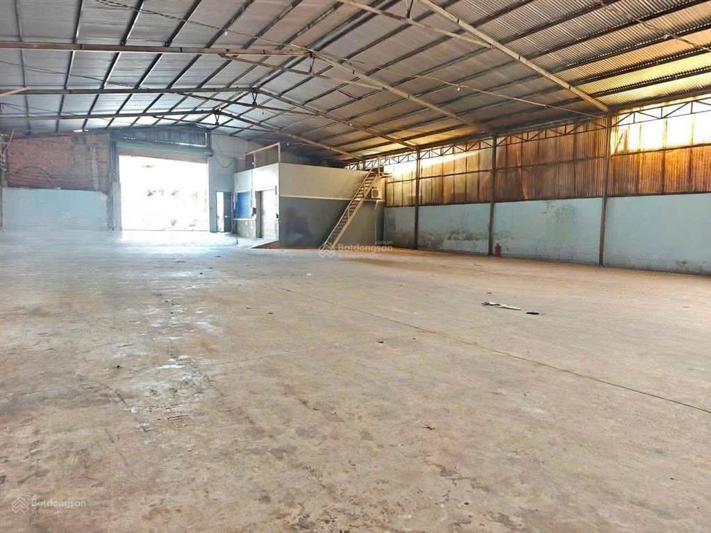 Cho thuê xưởng gần kcn hố nai, kcn amata. đồng nai
chỉ 80 triệu/tháng.
diện tích xưởng 3000m2. c