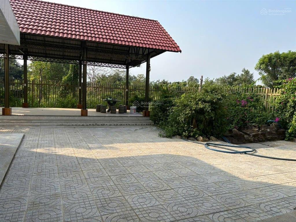 Cho thuê nhà xưởng & văn phòng gần kcn châu đức.
tổng diện tích 5.500m nhà xưởng 3.300m