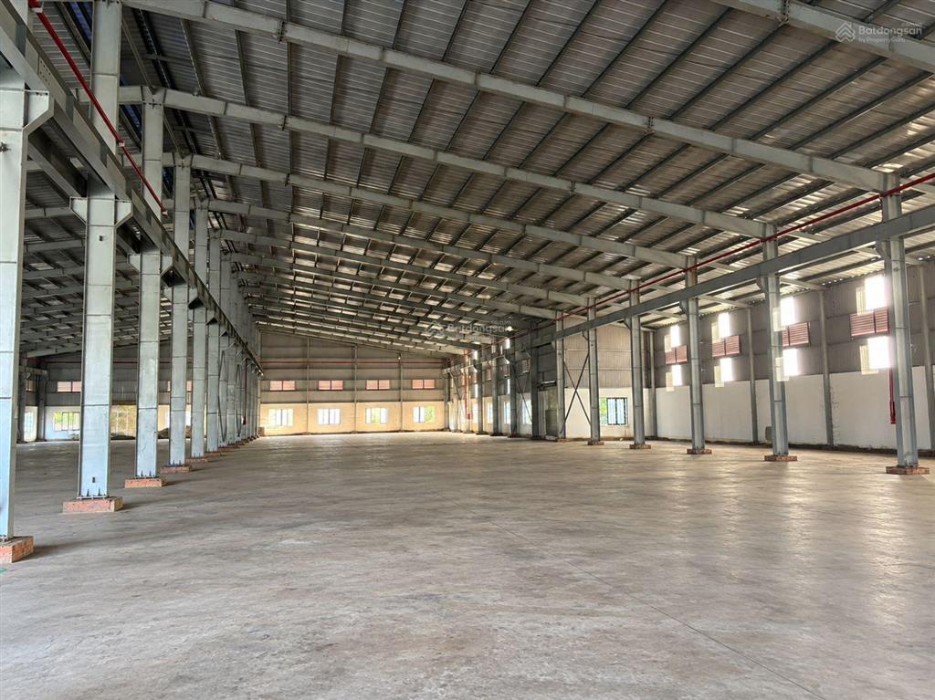 Cho thuê nhà xưởng & văn phòng gần kcn châu đức.
tổng diện tích 5.500m nhà xưởng 3.300m