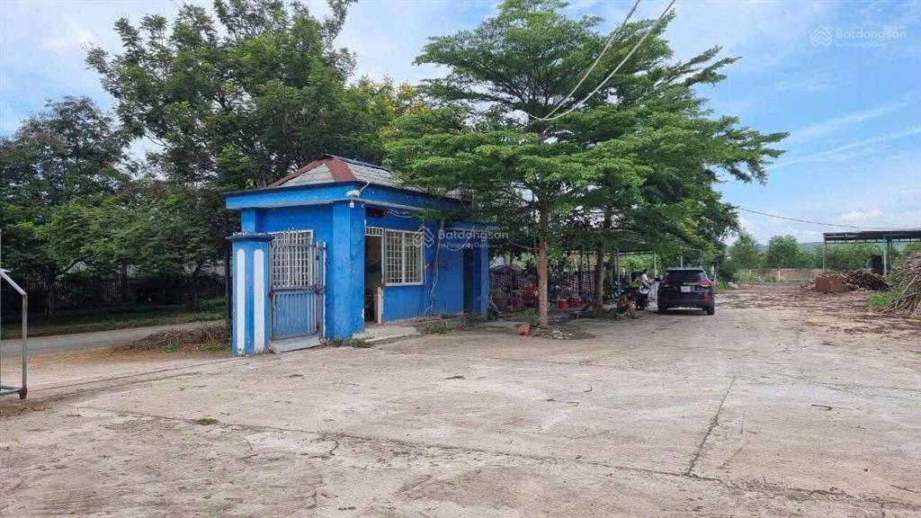Cho thuê xưởng khuôn viên 1ha trong kcn định quán đồng nai chỉ 178 triệu/ tháng ( chưa vat )