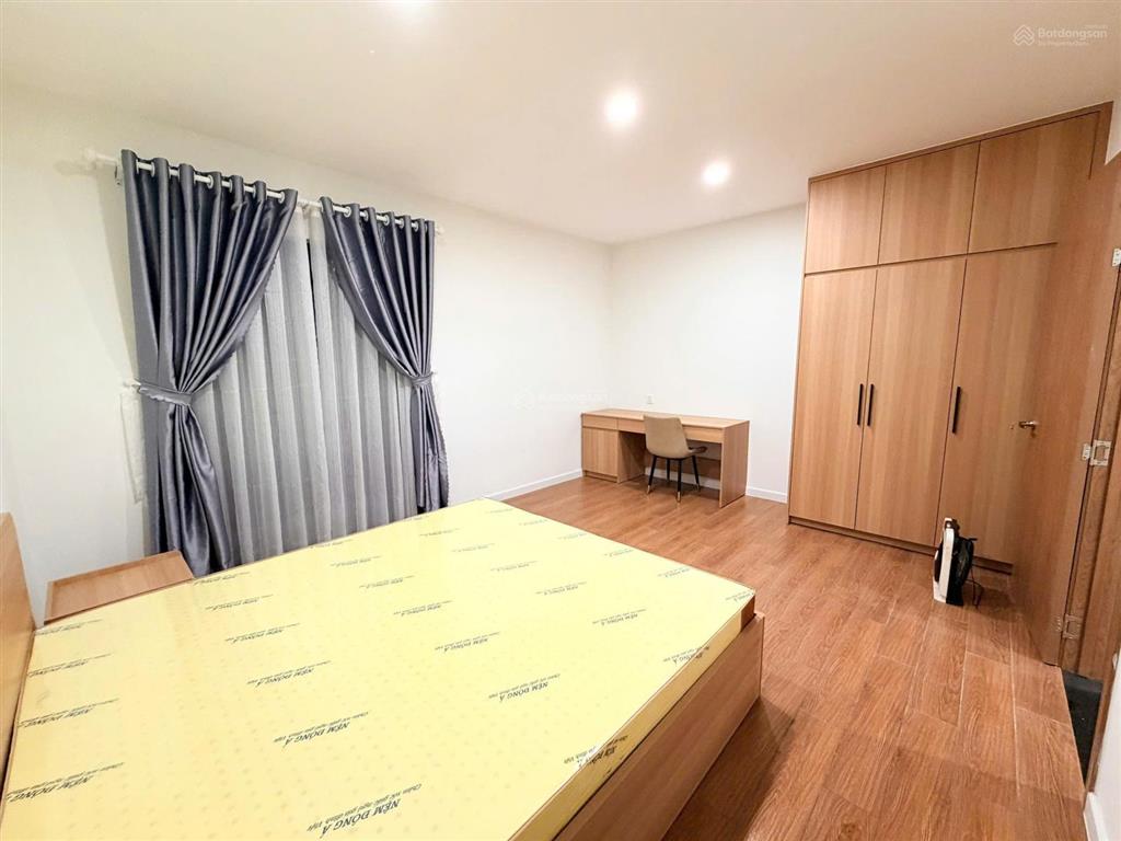 Cho thuê căn nhà mới 100% full nội thất tại tp mới bình dương