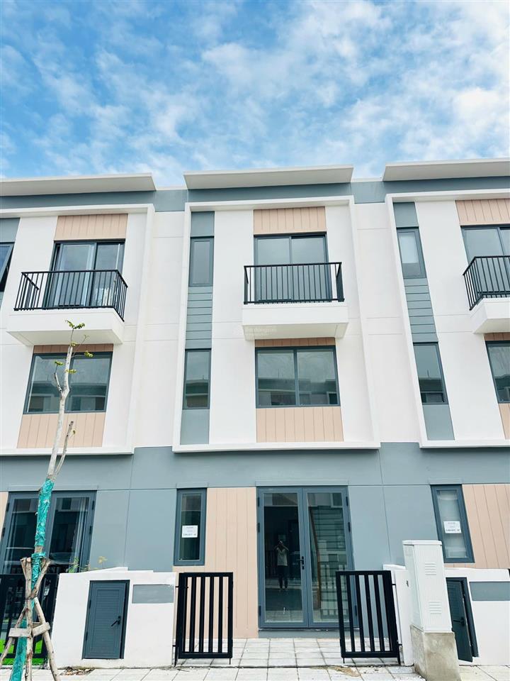 Cho thuê nhà liền kề khome new city 1 trệt 2 lầu, full nội thất mới 100%, giá 8tr5