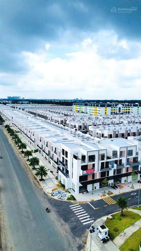 Cho thuê nhà liền kề khome new city 1 trệt 2 lầu, full nội thất mới 100%, giá 8tr5